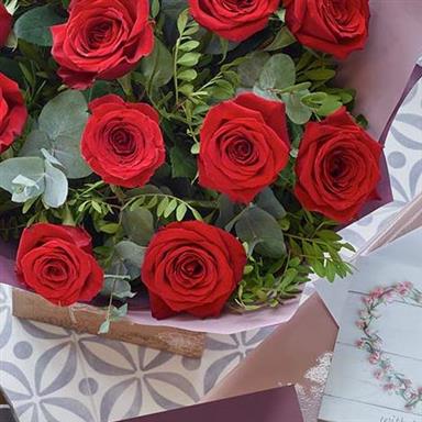 Bouquet de 12 roses CHOCOLAT